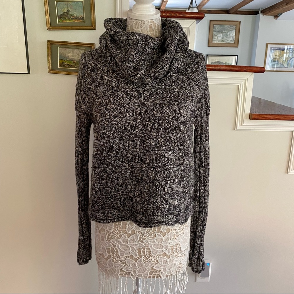 ALICE + OLIVIA Heathered Black & White 100% Merino Wool Turtleneck Sweater L